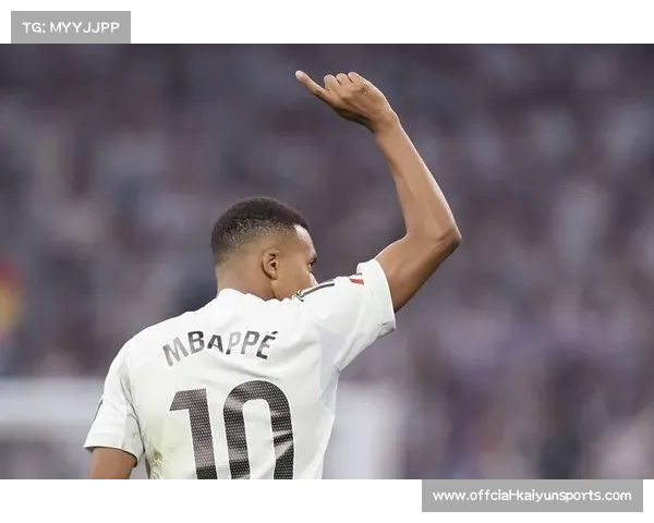 里尔主帅谈姆巴佩弟弟成长：耐心与机遇造就首发光彩。