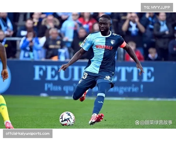 斯特拉斯堡补时阶段绝杀，2-1逆转战胜蒙彼利埃